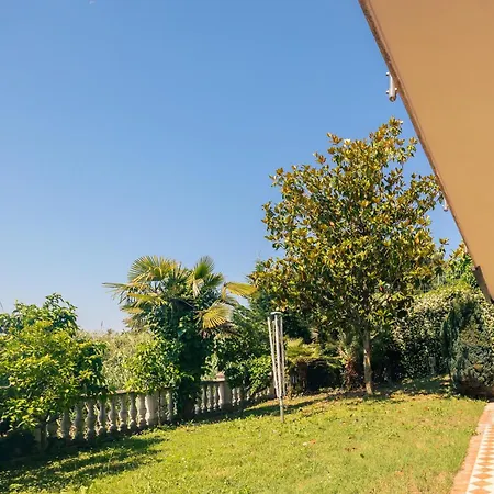 Alloggio in famiglia Old Road And With Pool *