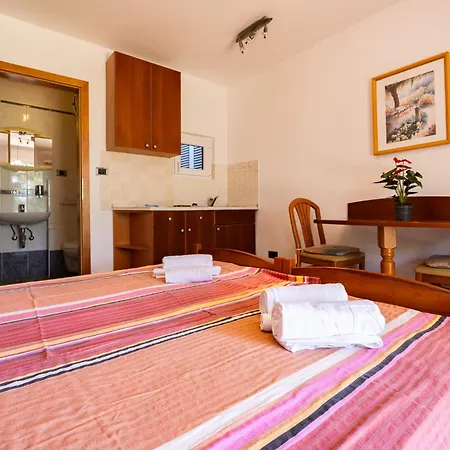 Old Road And With Pool Homestay Portoroz