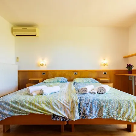 Rum i privatbostad Old Road And With Pool Portorož