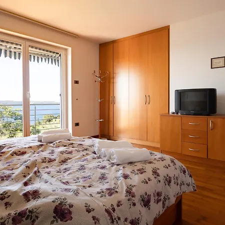 Old Road And With Pool Homestay szállás Portorož