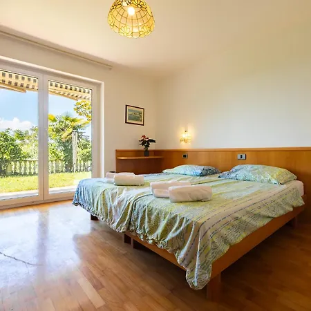 Old Road And With Pool *