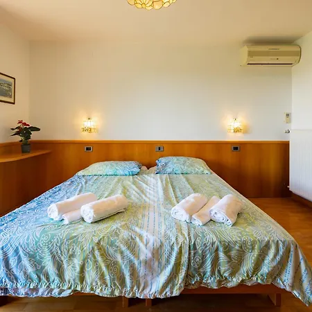 Old Road And With Pool Homestay Portoroz