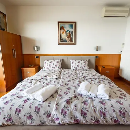 Rum i privatbostad Old Road And With Pool Portorož