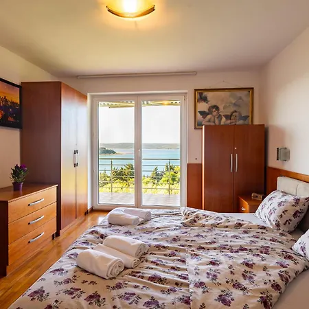 Old Road And With Pool Homestay szállás Portorož