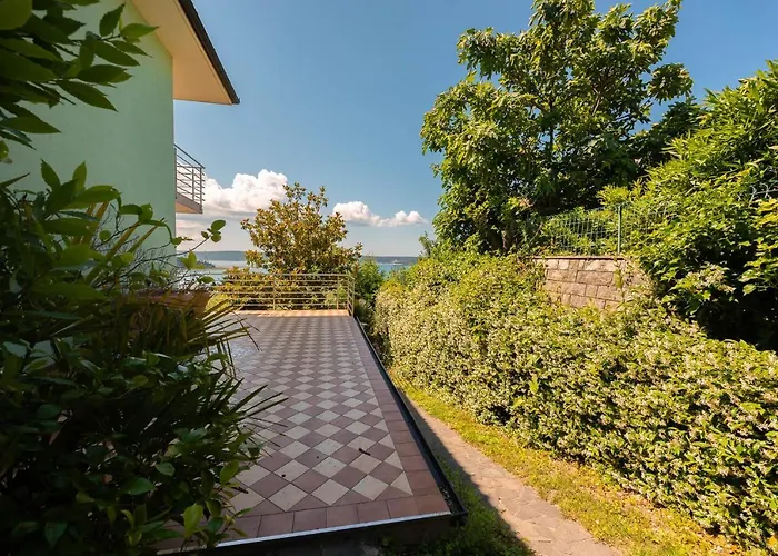 民宿 Old Road And With Pool *