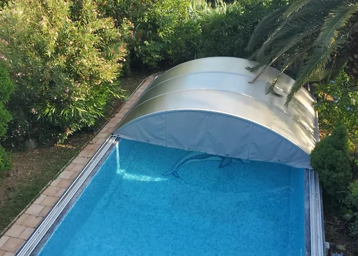 Old Road And With Pool 民宿