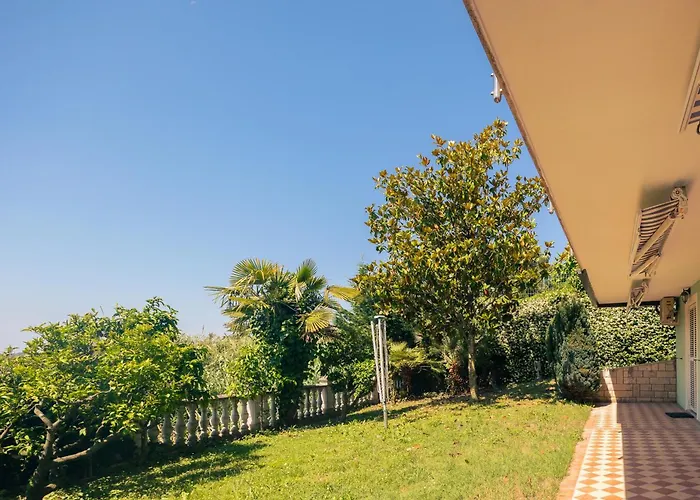 民宿 Old Road And With Pool *