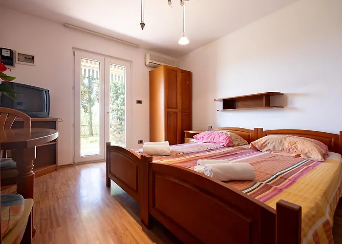 民宿 Old Road And With Pool *