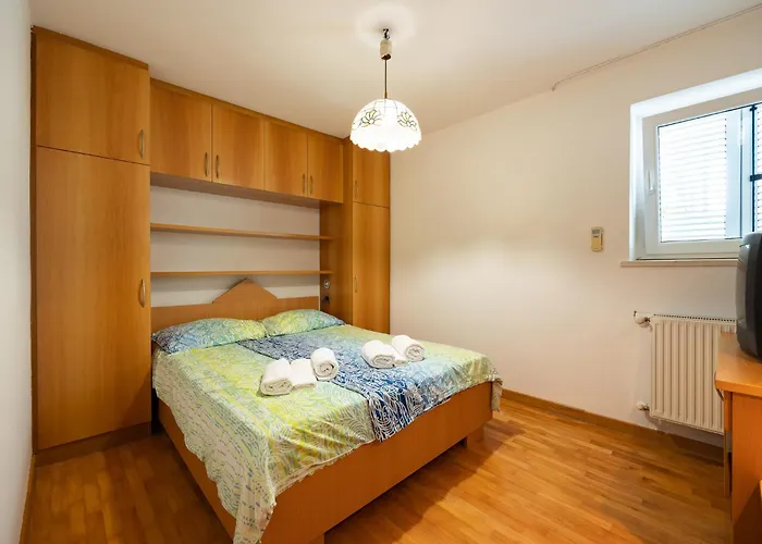 民宿 Old Road And With Pool *