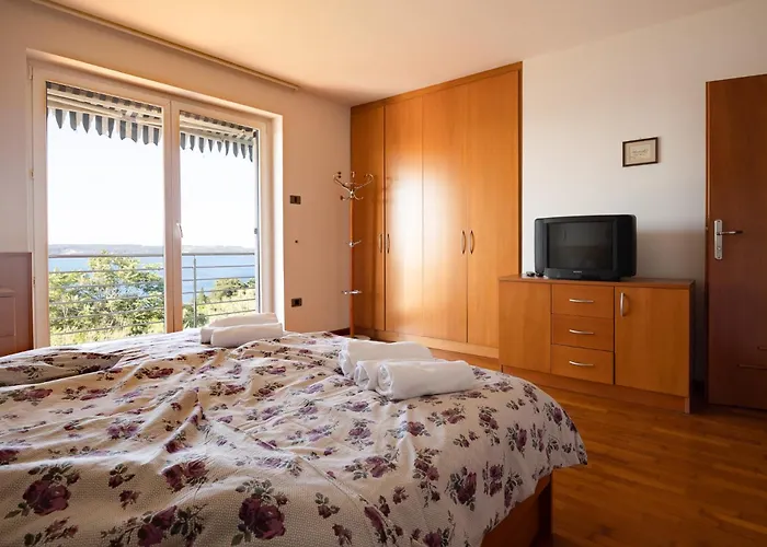 Old Road And With Pool 民宿 波尔托罗