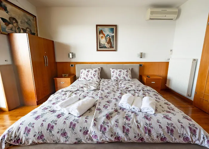 民宿 Old Road And With Pool 波尔托罗